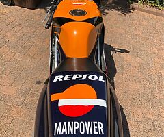 1992 Honda VFR - Image 5/5