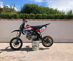 Stomp 140cc