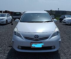 Toyota prius alpha - Image 7/7