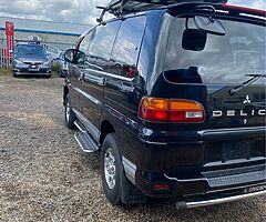 2002 Mitsubishi Space Runner - Image 4/10
