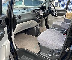 2002 Mitsubishi Space Runner - Image 10/10