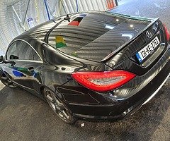 Mercedes Benz CLS 3.0D  V6 - Image 4/8