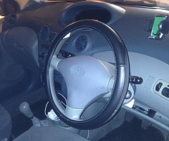 Yaris 01
