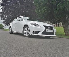 Lexus is300h hybrid