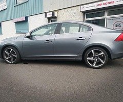 161 Volvo S60 D4 2.0 190bhp R-design/FSH/High spec - Image 4/10