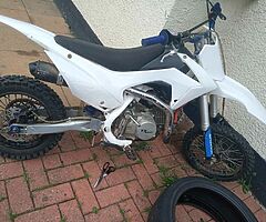 2019 A.P.C Motor Company Yx140 - Image 4/5