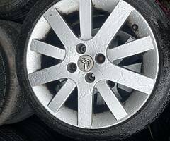 Sets of alloy wheels