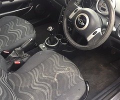 MINI ONE 2004 - Image 6/7