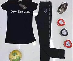 T-shirt and leggings set
