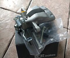 (NEW) 08-14 VAUXHALL ZAFIRA REAR BRAKE CALIPER R/H SIDE