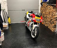 1993 Suzuki RGV250 - Image 3/4