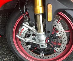 2019 Aprilia RSV4 - Image 7/10