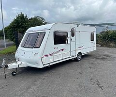 2006 Compass 4 berth fixed bed