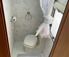 2006 Compass 4 berth fixed bed - Image 7/9