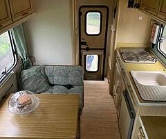 SMALL FAMILY CAMPER - 4 BERTH - Image 5/10