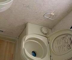 SMALL FAMILY CAMPER - 4 BERTH - Image 7/10