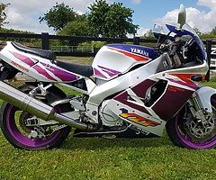 1995 YAMAHA YZF750R GENESIS.