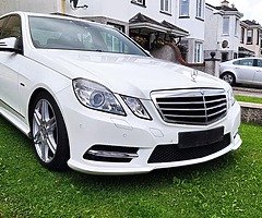 MERCEDES E220 (swap , p.x)