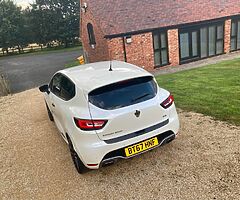 2017 Renault CLIO RS 220 TROPHY AUTO 1.6T - Image 5/10