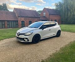 2017 Renault CLIO RS 220 TROPHY AUTO 1.6T - Image 7/10