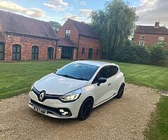2017 Renault CLIO RS 220 TROPHY AUTO 1.6T - Image 9/10
