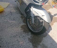 2004 Honda CBR - Image 4/6