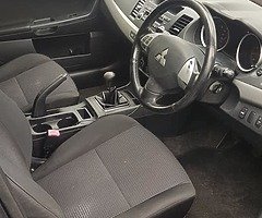 Mitsubishi lancer