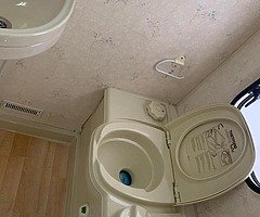 SMALL CAMPERVAN/MOTORHOME - GREAT SIZE FOR A YOUNG FAMILY (4 SEAT BELTS)£10,000 - Image 7/10