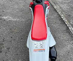 2017 Honda CRF - Image 4/8