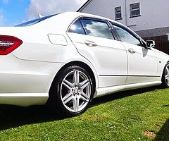 E CLASS MERCEDES
