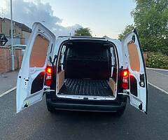 2021 Toyota proace city Active 1.5 diesel 2.5k miles NO VAT NO VAT NO VAT - Image 7/10