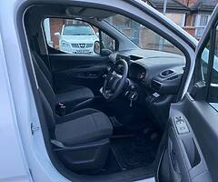 2021 Toyota proace city Active 1.5 diesel 2.5k miles NO VAT NO VAT NO VAT - Image 10/10