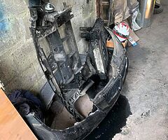 Bmw headlight 40 each 
Engine 250
Gearbox 120
All parts there pm for prices - Image 3/3