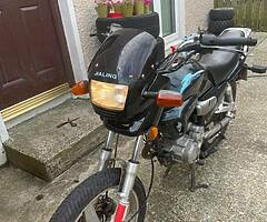 150cc road bike for sell or swap