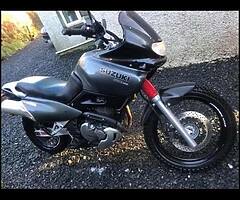 Suzuki 650  Freewind  1998 - Image 9/10