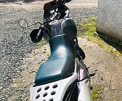 Suzuki 650  Freewind  1998 - Image 10/10