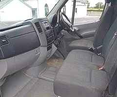 2016 Mercedes-Benz Sprinter - Image 7/8