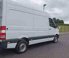 2016 Mercedes-Benz Sprinter - Image 4/8