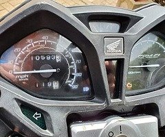 2016 Honda CB - Image 9/10