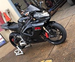 Suzuki gsx-r 2006 black - Image 3/4