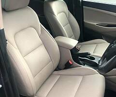 Hyundai Tucson 2.0 Diesel 4WD, Executive - Image 9/10