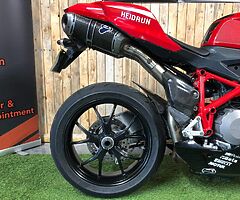 2008 Ducati Superbike - Image 5/10