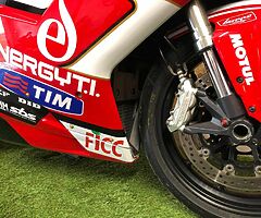 2008 Ducati Superbike - Image 7/10