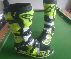 Selection of New Mx Gear - Image 10/10