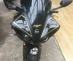 2010 r1 Yamaha black and gold 1000cc - Image 4/10