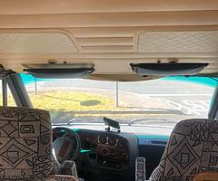 Laika 6 berth A class motorhome - Image 3/8