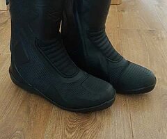 RST ATLAS BOOTS