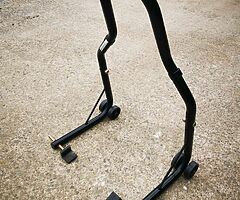 Tyre changer and balancer