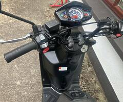 Yamaha BWs 125 scooter 2013 - Image 3/4