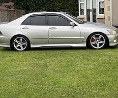 2003 Lexus IS 200 - Image 4/10